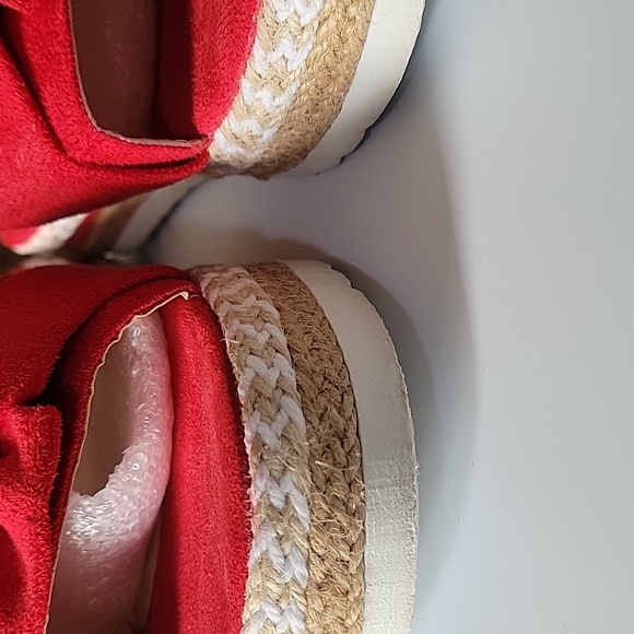 Slip-on sandals - Picture 2 of 5